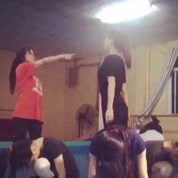 现代舞成人 群舞视频大全,共舞新时代，舞动青春梦