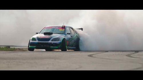 赛车比赛视频成人